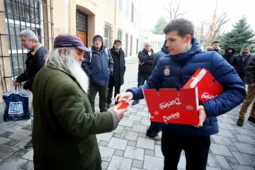 'Mi nogometaši moramo biti zahvalni što živimo kako živimo'