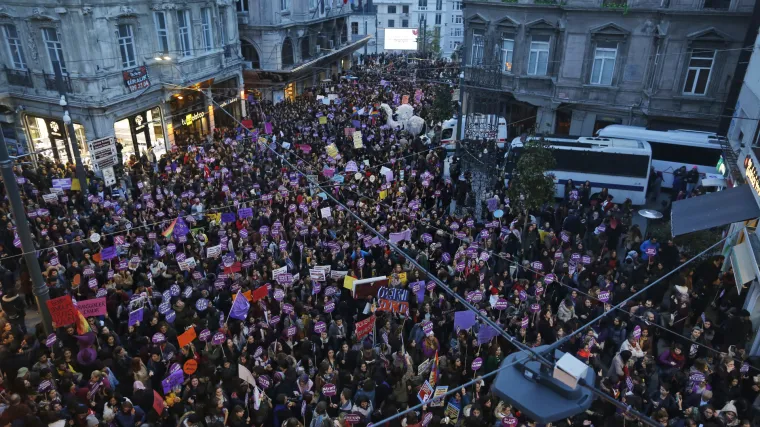 Turci prosvjedovali protiv visokih tro&scaron;kova života: 'Nećemo mi plaćati cijenu gospodarske krize'