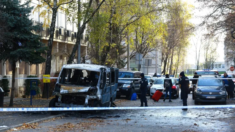 Veliko srce zagrebačkih vatrogasaca: Male sporta&scaron;e kojima su zapaljeni kombiji vratit će kući