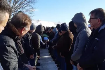 Više od 3.000 ljudi došlo na ispraćaj djece koju je ubio vlastiti otac; majka jecala i dozivala djecu...