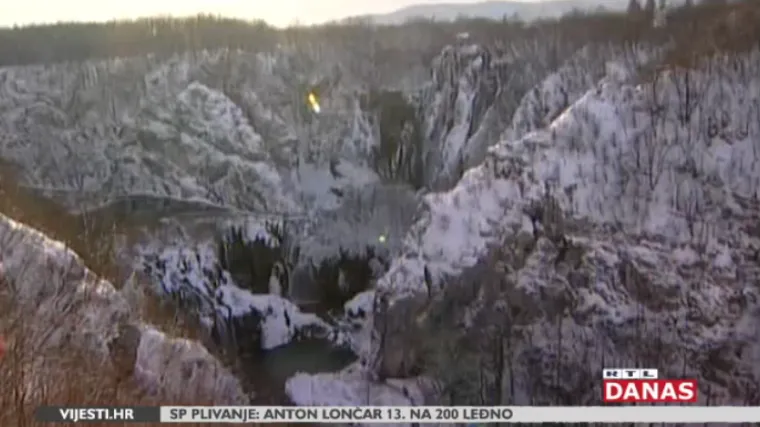 Netaknuta priroda okovana snijegom - bajkoviti prizori Plitvica poseban su doživljaj