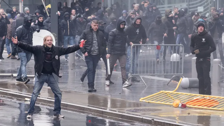 Kaos u Bruxellesu: Desničari protestirali protiv marake&scaron;kog sporazuma, poku&scaron;ali ući u zgradu EK