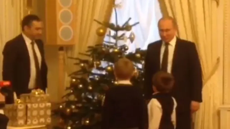 Putin ostvario san te&scaron;ko bolesnom dječaku: Ispunio mu je najveću želju!