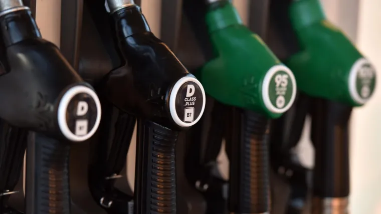 Novo pojeftinjenje goriva: Evo koliko ćete morati izdvojiti za litru benzina i dizela