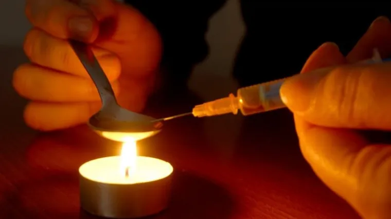 Uhićena u Splitu s 44 grama heroina i tri digitalne vage za precizno mjerenje s vidljivim tragovima droge