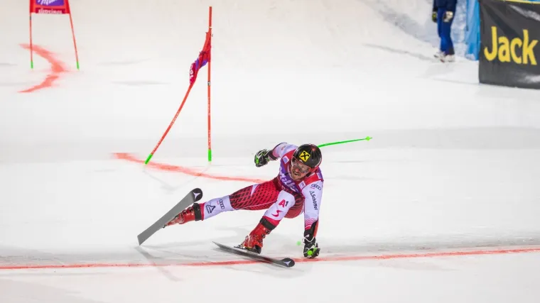 &Scaron;veđanin Olsson ispred Hischera, Zubčić u drugoj vožnji