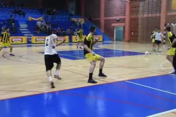 Raspoloženi Boroša kod vrbovečkog Komunalca zabio dva pogotka protiv favoriziranog Dobermanna