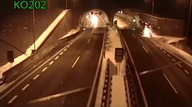 Nevjerojatna snimka: Kako je vozač BMW-a iz ove nesreće u tunelu iza&scaron;ao neozlijeđen?