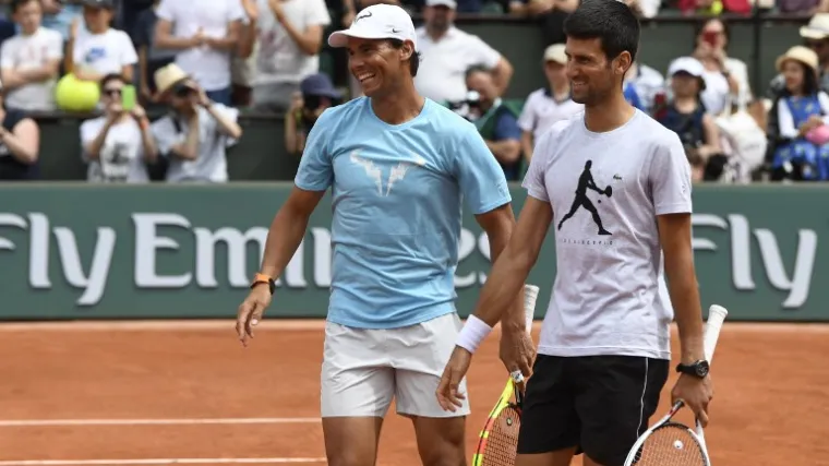 Prvo je pomagao u či&scaron;ćenju, a sad donirao milijun dolara obiteljima stradalih u poplavama