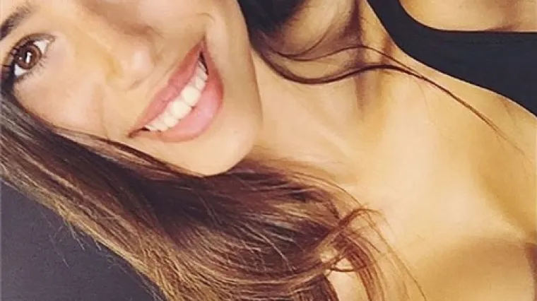 Lijepa Nadia zarobila srce veznjaka, pogledajte zašto navijači Arsenala i Chelseaja luduju