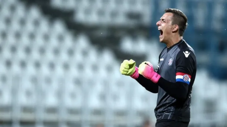 Vatrenog u klubu dočekala legenda Chelseaja