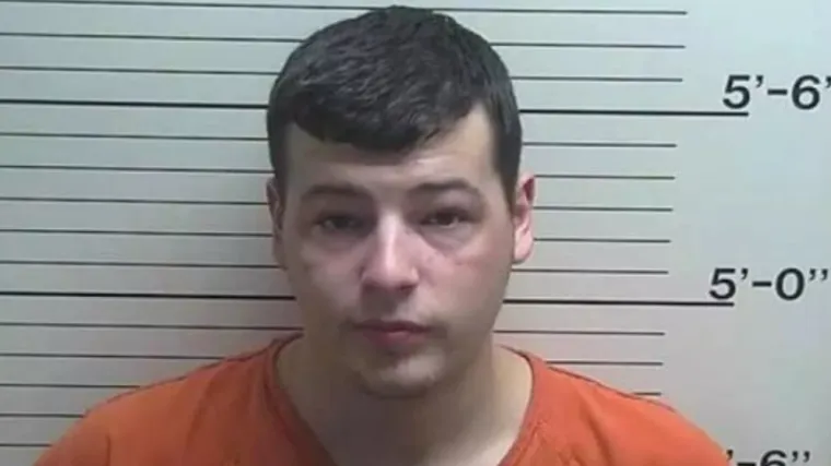 Upoznao djevojčicu (11) na Tinderu i silovao je: 'Napao me čim sam iza&scaron;la iz kupaonice'