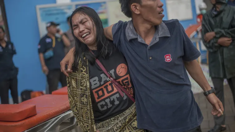 Smrtonosni valovi od 2-3 metra ubili 222 ljudi: 'Pod vodom sam se mogao samo moliti Isuse Kriste pomozi!'