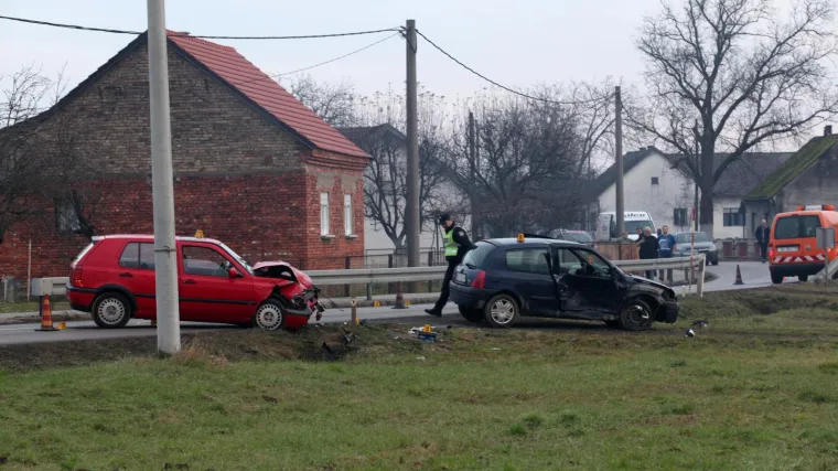 U prometnoj nesreći poginuo 32-godi&scaron;nji mu&scaron;karac