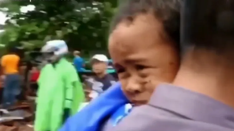 Nakon 12 sati čudesno spa&scaron;en ovaj dječak