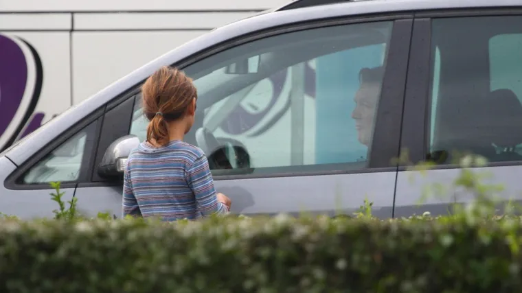 'Da čovjek pukne od tuge': Djevojčica Jana svaki dan prosi na cesti, a njezina želja slama srce