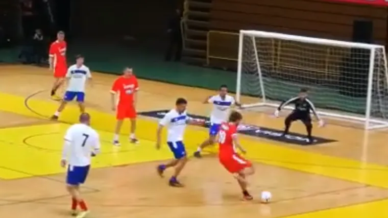 VIDEO Jo&scaron; uvijek je majstor! Niko Kranjčar jednim potezom izazvao ekstazu na turniru 'Četiri kafića'