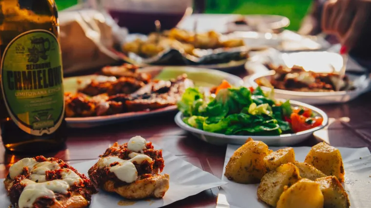 Ostalo vam je francuske salate ili fine purice? Ovo su rokovi trajanja blagdanskih delicija