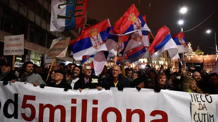 Pogledajte kako to izgleda kad je narodu puna kapa ekipe na vlasti