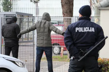 Od njih je izvukao 1,5 mil kuna, a policija ga traži otprije