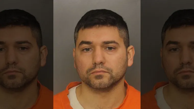 Pregovarali 10 sati: Naoružanog napadača slomio specijalac, otpjevao mu božićnu pjesmu