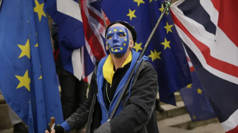 Žele zadržati državljanstvo EU: Zbog Brexita sve vi&scaron;e Britanaca želi imati irsku putovnicu