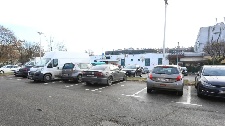 'Ubio bi me da ga nisam primio za ruke'