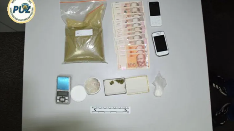 Uhitili dilera (45) iz Zagreba: U stanu prona&scaron;li heroin, kokain, marihuanu...