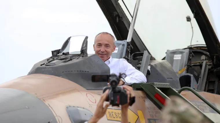 'Hoćete li nam isporučiti vojne avione F-16 ili ćemo ipak poni&scaron;titi natječaj?'