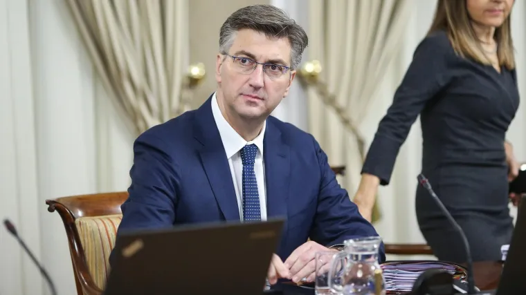 ' 'Stojimo kod odluke o kupnji F-16 kakvi su bili na natječaju, inače ništa od toga'