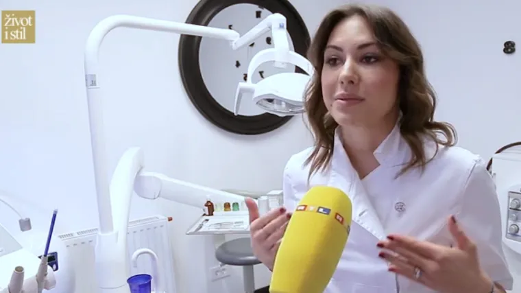 Koliko često trebamo čistiti zubni kamenac i po čemu se razlikuje od pjeskarenja?