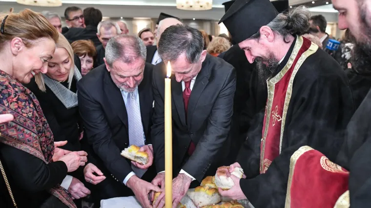 Politička elita na domjenku SNV-a: Idućeg tjedna koalicijski sastanak zbog fenomena 'Milan Bandić'?