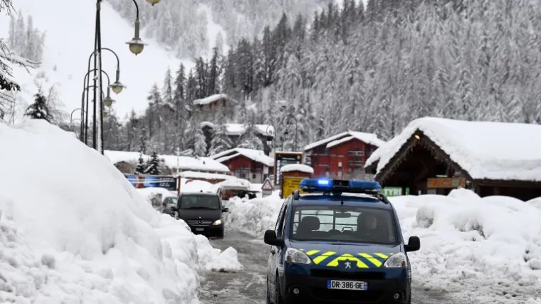 Tisuće turista zameteno snijegom u velikim skija&scaron;kim centrima