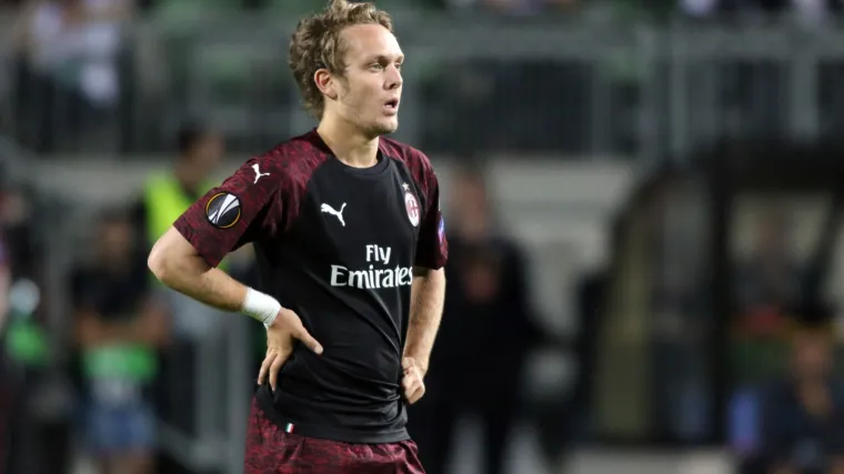 U &scaron;est mjeseci skupio tek 60 minuta: Halilović napu&scaron;ta Milan i postaje suigrač Vide?