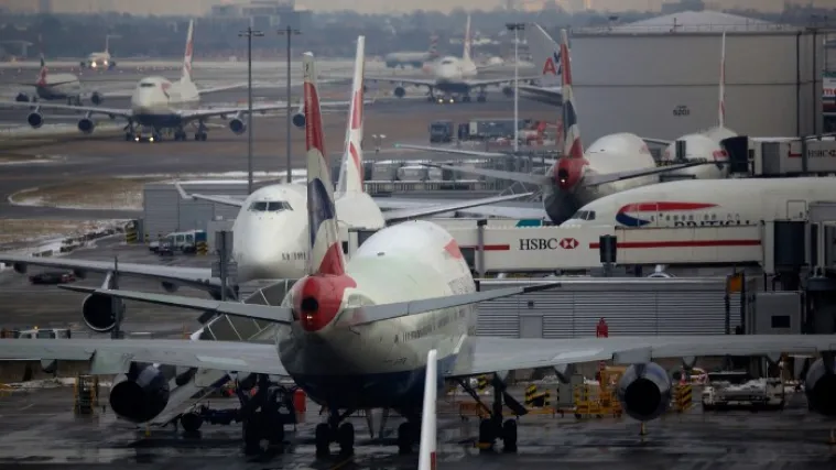 Na nekoliko sati prekinut promet na Heathrowu