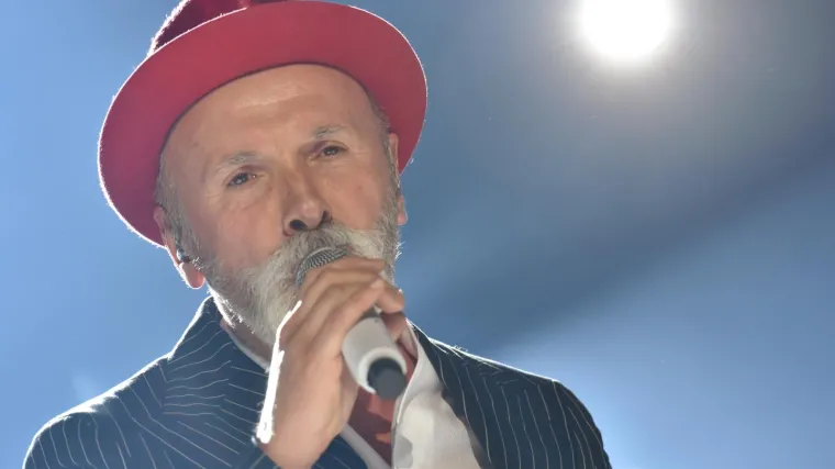 Sa suprugom prohodao kad su bili djeca, a vjenčali su se u tajnosti