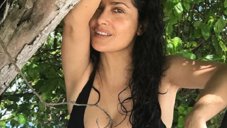 Legla u plićak pa pokazala bujne obline: 'Kakvo tijelo'