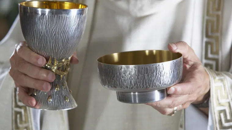 Mladić iz Dalmacije godinama glumio svećenika: 'Pokajao sam se, dobio pokoru i vi&scaron;e to ne radim'