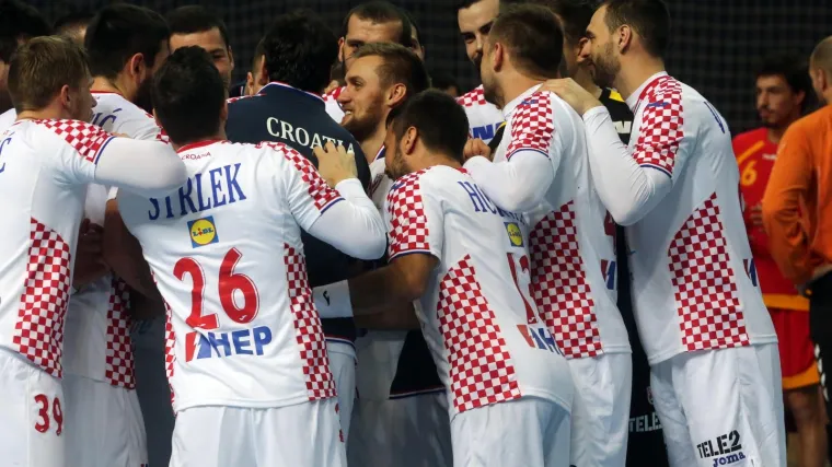 Vi&scaron;e nismo oni koji moraju. Možda je i bolje tako