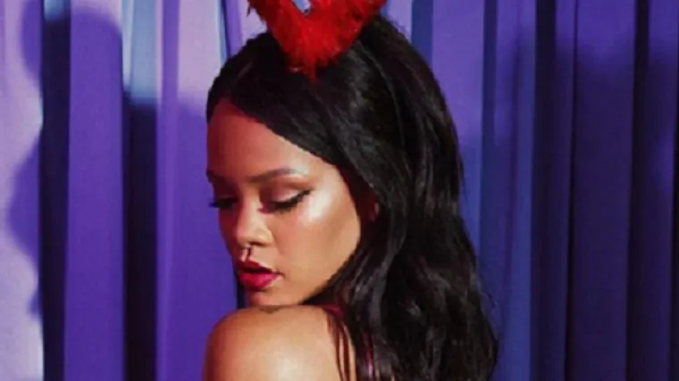 U izazovnim kreacijama izbacila zamamne obline