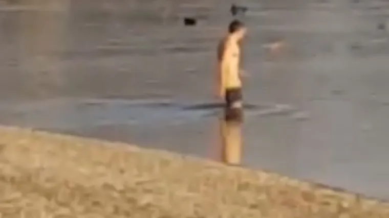 VIDEO Unatoč zimi i niskim temperaturama on se kupa u jarunskom jezeru