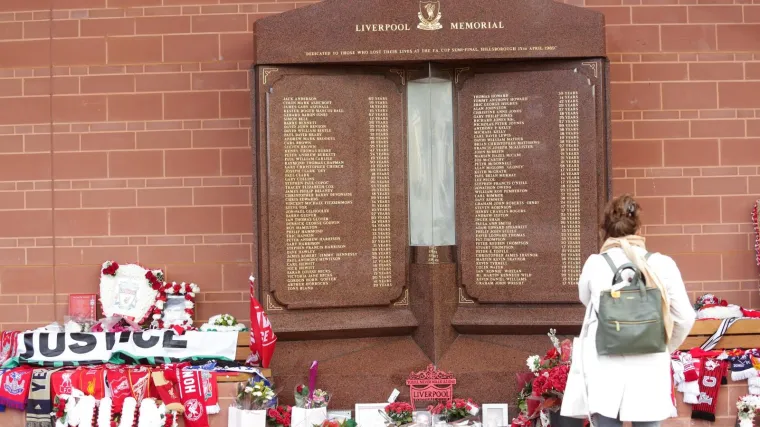 Počinje suđenje &scaron;efu policije 30 godina nakon nesreće na Hillsboroughu