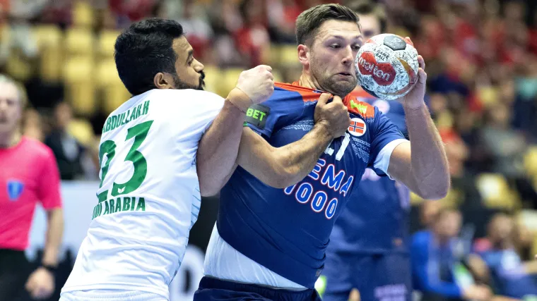 VIDEO Saudijac s loptom slomio zub norve&scaron;kom vrataru