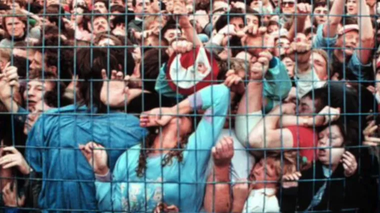 Na utakmici poginulo 96, a ozlijeđeno 700 osoba: Napokon se sudi &scaron;efu policije i jo&scaron; petorici policajaca