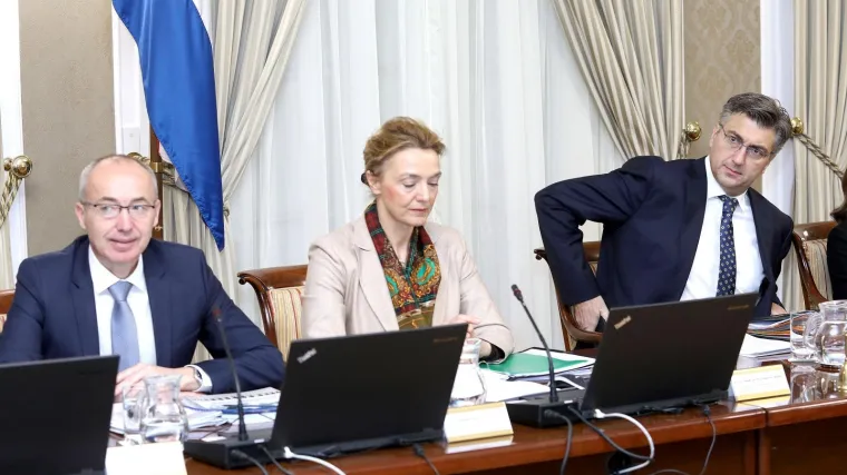 Poni&scaron;tenje odluke o kupnji izraelskih aviona