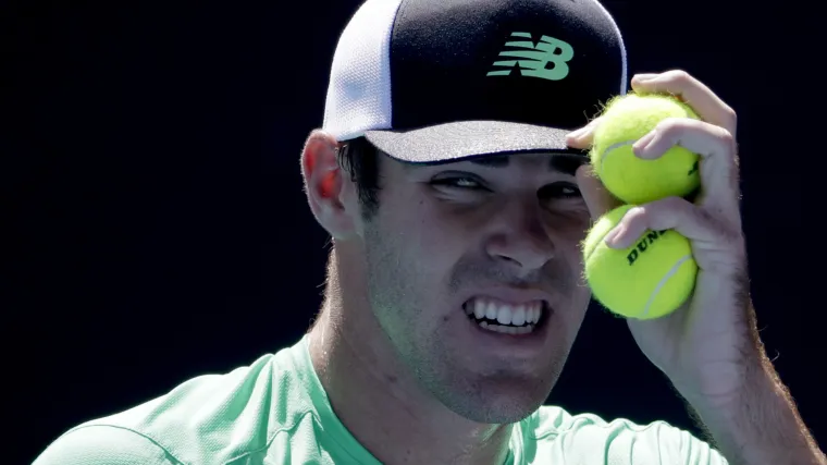 Američki div priča je dana Australian Opena: Zabio 67 aseva i izgubio