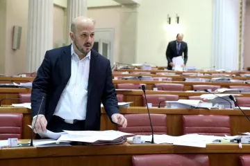 'Damir Krstičević više ne može obnašati dužnost ministra'