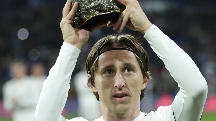 Luka Modrić ponovno pi&scaron;e povijest: Nominiran za nagradu koja nikad nije pripala jednom nogometa&scaron;u
