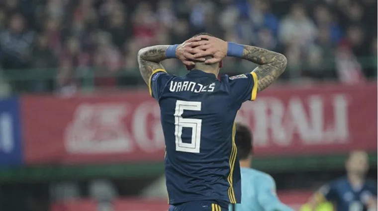 Ne žele ga vi&scaron;e u svlačionici: Ognjen Vranje&scaron; nakon skandala s Karleu&scaron;om mora napustiti klub