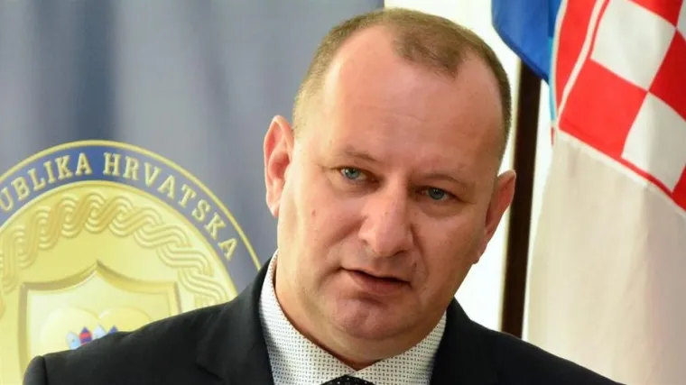 Odlazi nakon &scaron;to je Telegram objavio SMS poruke; 'Provali u stan, mi ćemo zažmiriti'